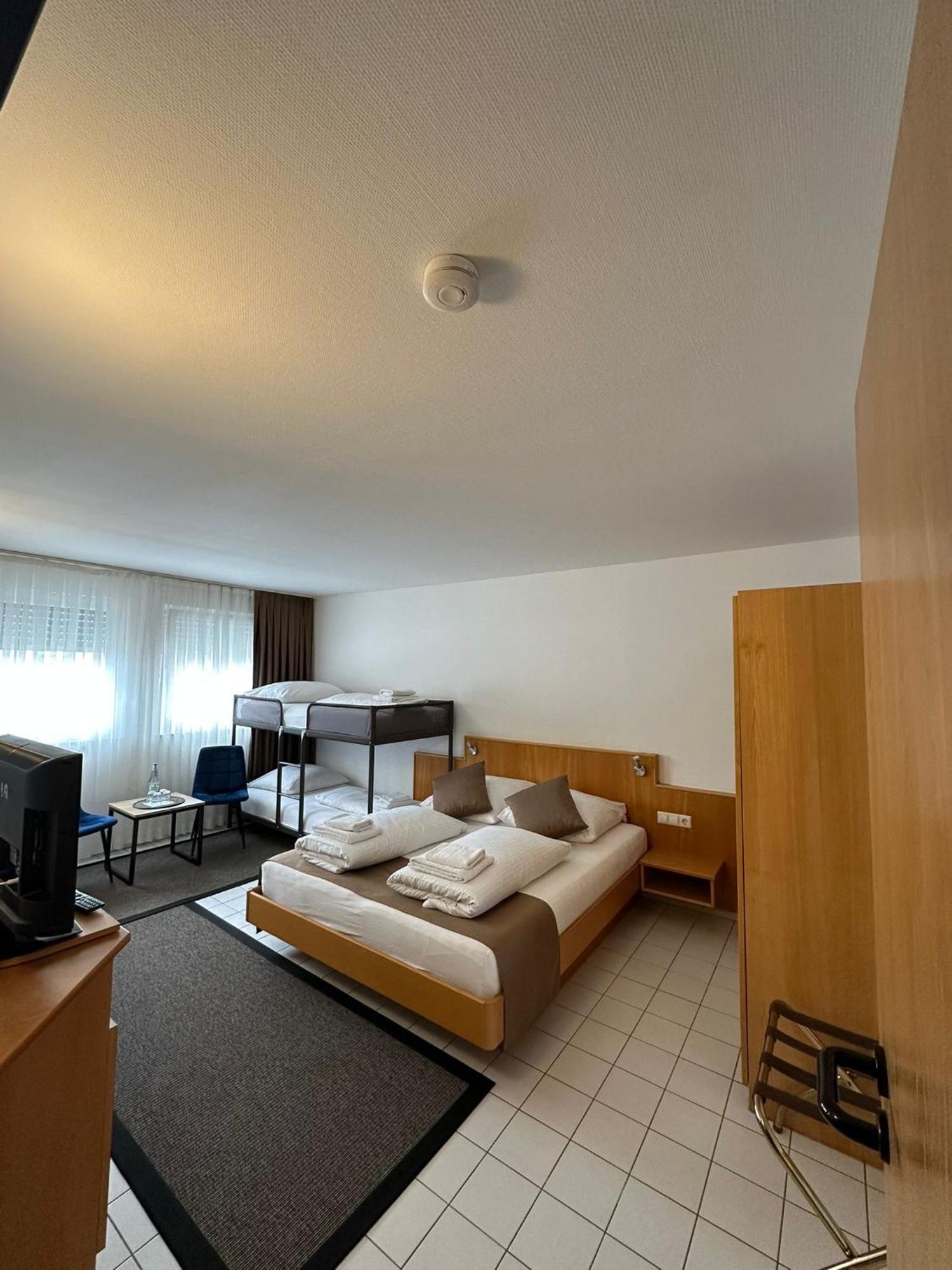 Elha Hotel Stuttgart Exterior photo